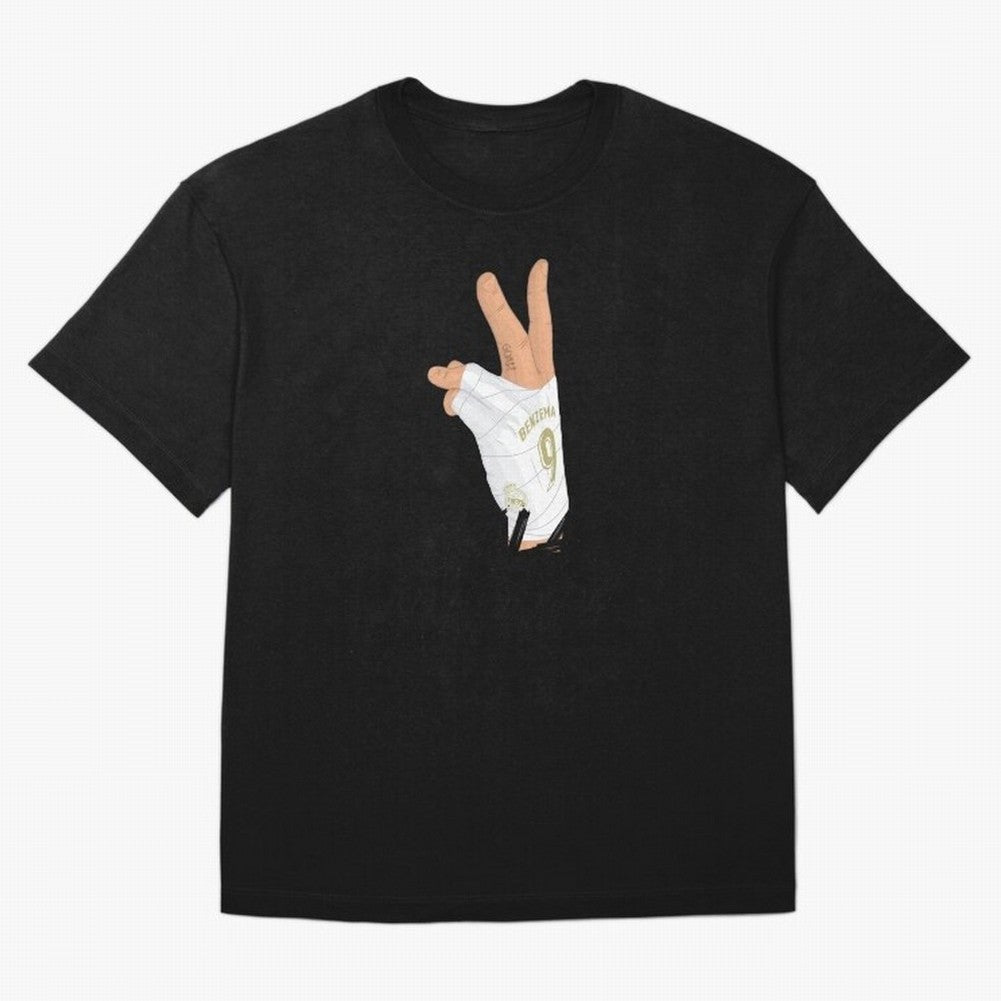Hala Madrid No 9, Los BLancos Oversized T-Shirt Feel the Trophy Chase of FIFA World Cup 2026 USA Canada Mexico Inspired by CR7, Germany Energy, Retro Football Energy, Iconic Rivalries, Trophy Chase Drama and Stadium Atmosphere; Made for Collectors