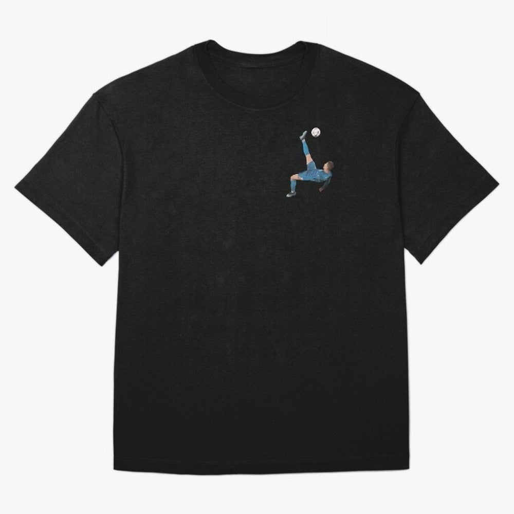 Ronaldo Bicycle Kick - Real Madrid vs Juventus Oversized T-Shirt Stand Proud for Match Day Hype around FIFA World Cup 2026 Group Stage, CR7, England, Stadium Chants, National Pride, Trophy Dreams and Unforgettable Football Memories; Built for