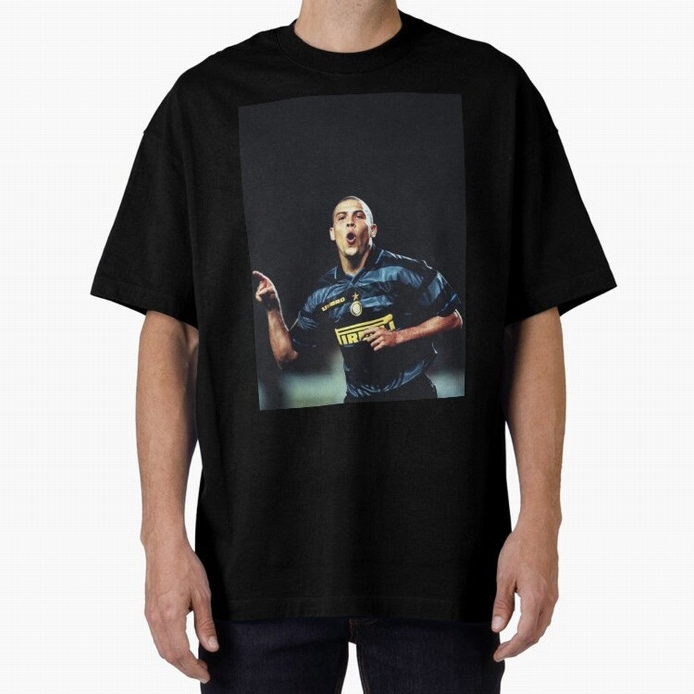 IL FENOMENO Oversized T-Shirt Bring a Vintage Feel to Global Football Passion for FIFA World Cup 2026, Filled with Messi, Argentina and Brazil, Football Passion, Legendary Performances, Festival Vibes and Supporter Community; Built for Supporters