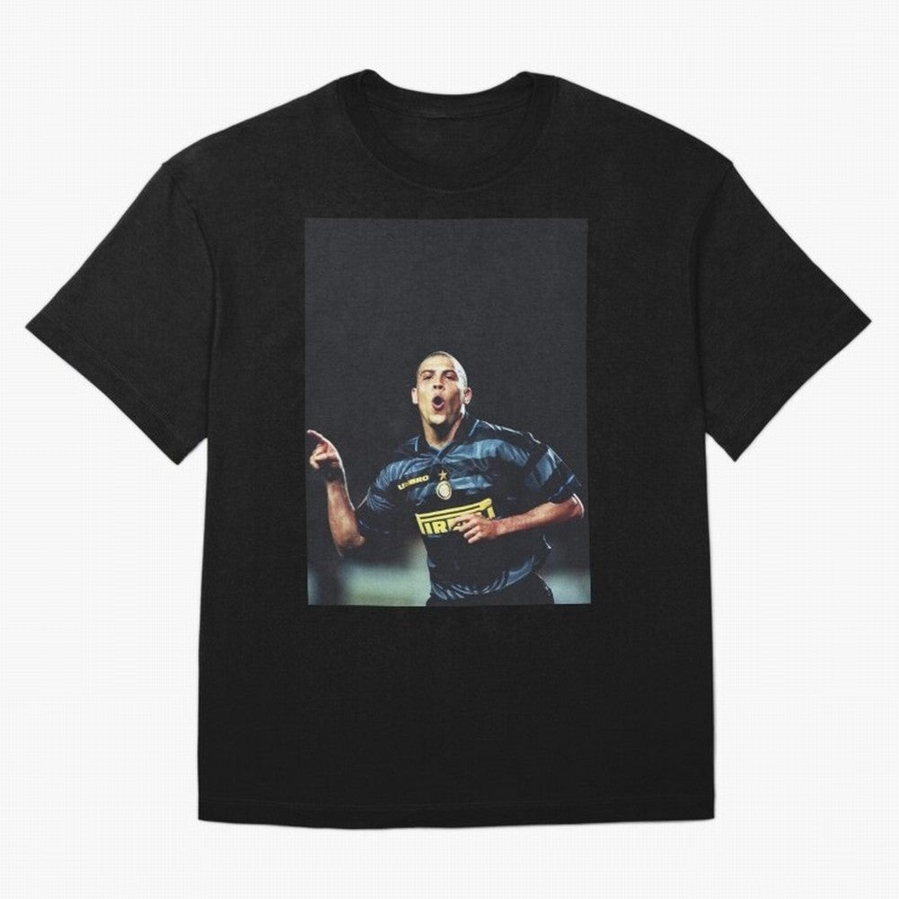 IL FENOMENO Oversized T-Shirt Bring a Vintage Feel to Global Football Passion for FIFA World Cup 2026, Filled with Messi, Argentina and Brazil, Football Passion, Legendary Performances, Festival Vibes and Supporter Community; Built for Supporters