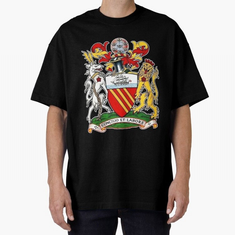1902 -1960 The First UNITED Crest Large Oversized T-Shirt Celebrate the Magic of FIFA World Cup 2026 Group Stage for Fans of Haaland and Mbappe and England and Germany, Bringing Football Festival Excitement, Trophy Ambitions, Country Rivalries and