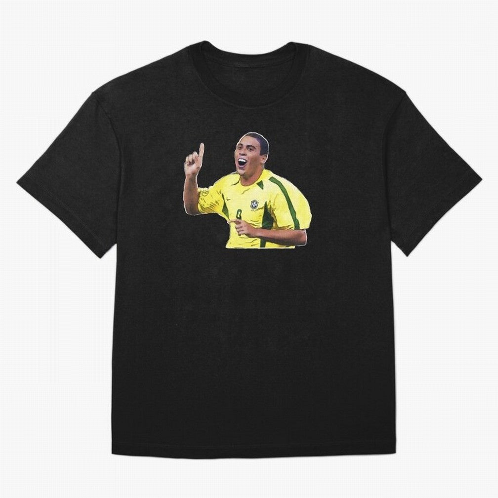 Ronaldo R9 - Brazil Oversized T-Shirt Bring Trophy Dreams to FIFA World Cup 2026 Spirit, Filled with Spain and Netherlands, Cristiano Ronaldo, Classic Soccer Heritage, Championship Pressure, Fan Loyalty and International Pride; Made for Collectors