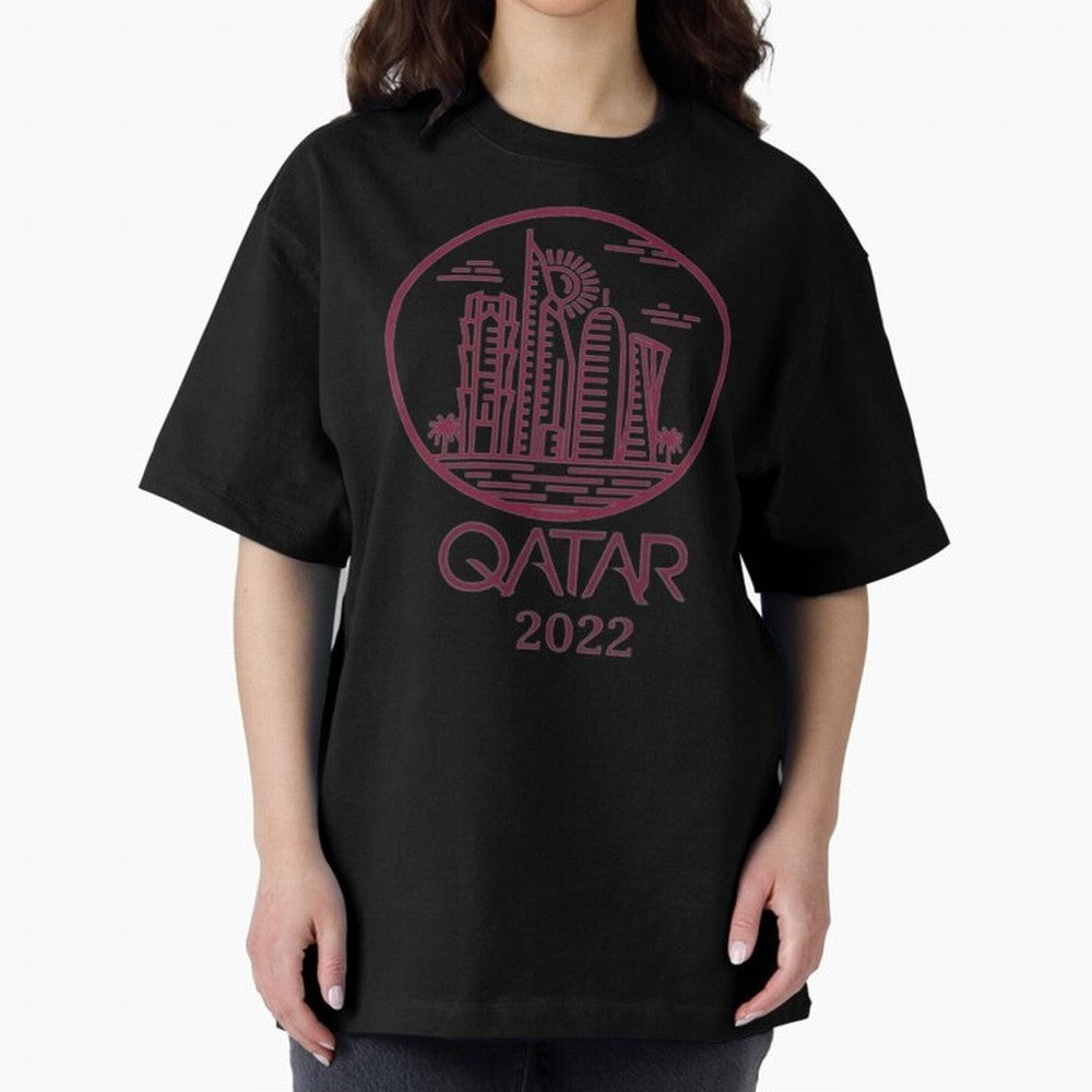 Qatar Welcome Oversized T-Shirt Honor Football Greatness during Match Day Hype around FIFA World Cup 2026, CR7 and Messi, Portugal, Vintage Soccer Flavor, Modern Football Stars, National Flags and Final Night Emotion; Ideal for Football Dads,
