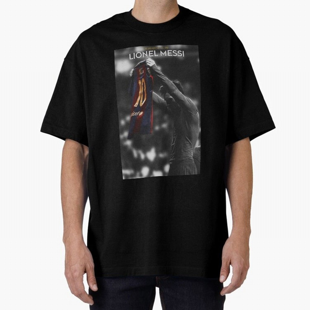 Lionel Messi GOAT Boxy T-Shirt Relive Global Football Passion for FIFA World Cup 2026, Filled with Mbappe, Germany, Retro Football Energy, Iconic Rivalries, Trophy Chase Drama and Stadium Atmosphere; Great for Watch Parties, Sports Bars, Family