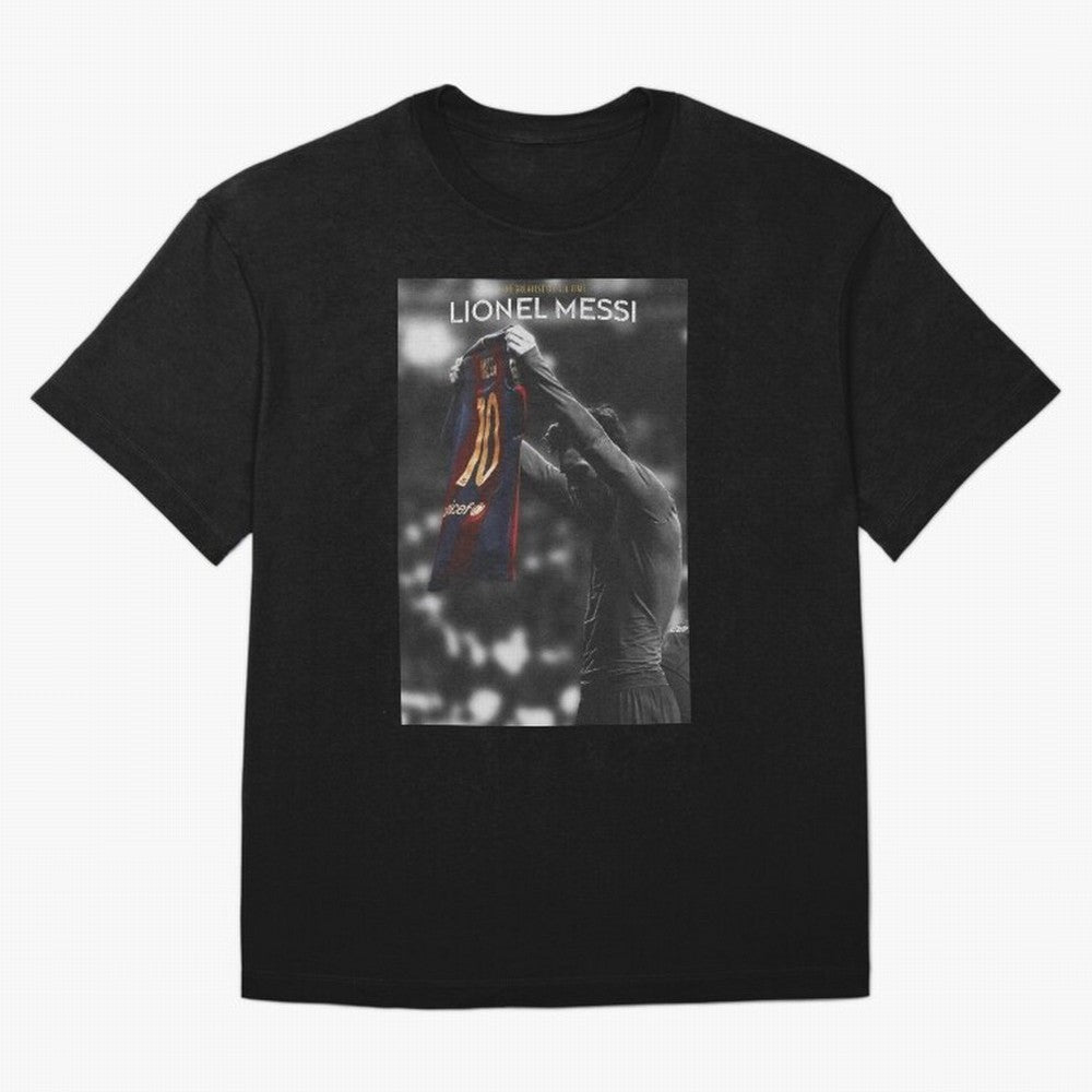 Lionel Messi GOAT Boxy T-Shirt Relive Global Football Passion for FIFA World Cup 2026, Filled with Mbappe, Germany, Retro Football Energy, Iconic Rivalries, Trophy Chase Drama and Stadium Atmosphere; Great for Watch Parties, Sports Bars, Family