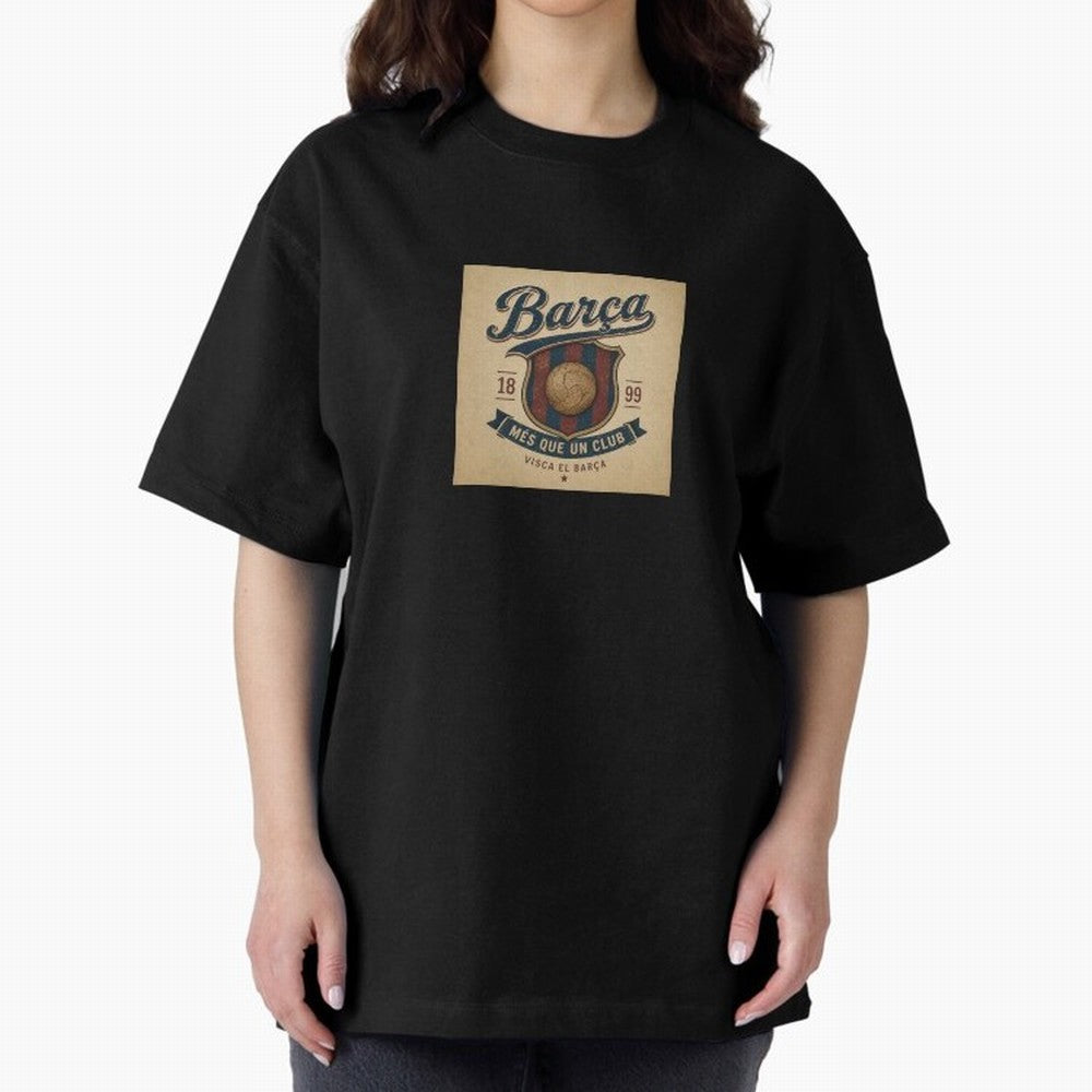 Bar?a Oversized T-Shirt Represent the Passion of Global Football Passion for FIFA World Cup 2026, with Messi, CR7 and Mbappe, Brazil, Vintage Soccer Flavor, Modern Football Stars, National Flags and Final Night Emotion; Ideal for Passionate Fans
